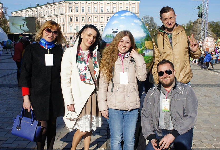 художники фестиваля писанок